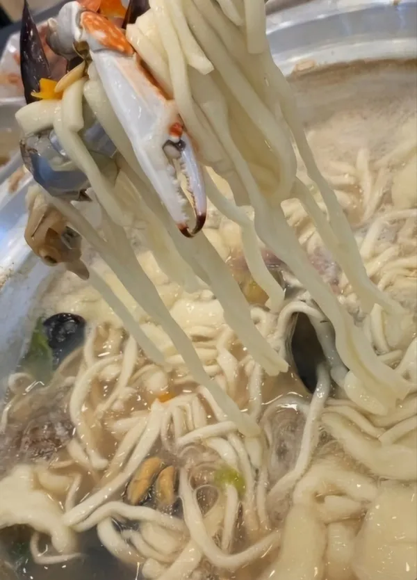 トンクンカルグクスの写真3