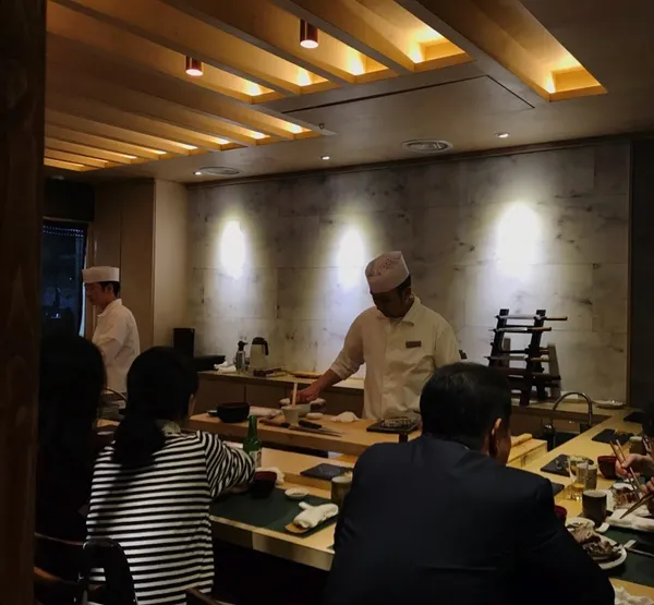 イヨイヨスシ コンドク1号店の写真2