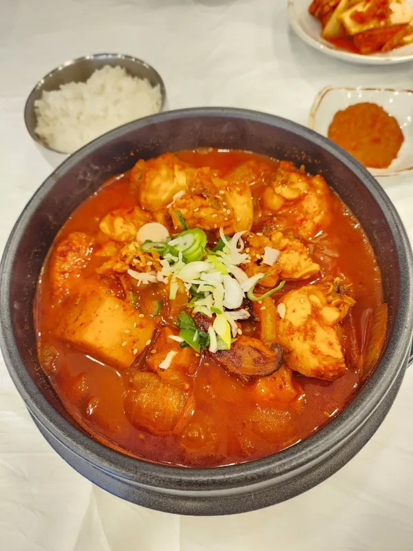 유씨네본가누룽지삼계탕 보령점