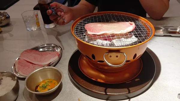 炭火焼肉リトル沖縄の写真2