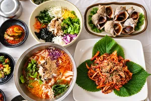 ソムサラングルサラン食堂