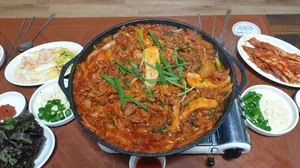 サンマル食堂