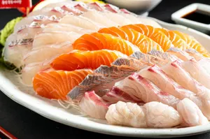 トンヨン総合魚市場 クリ本店