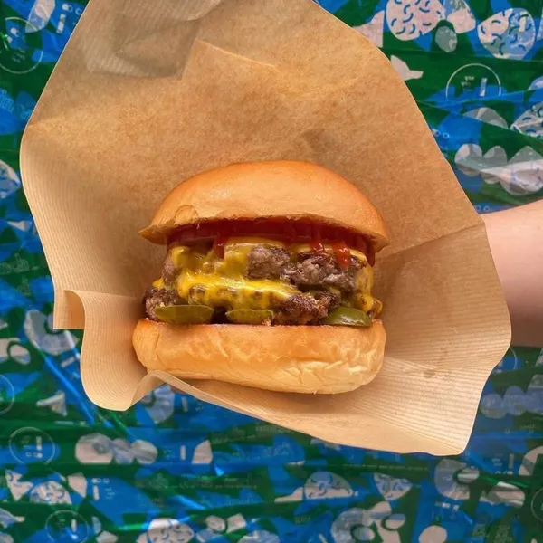 ニーズバーガー ウルチロ店の写真4
