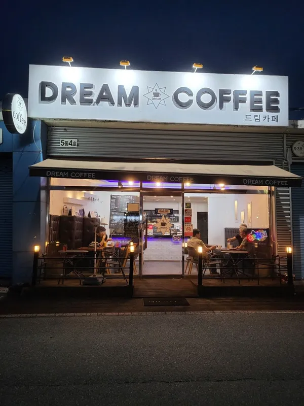 クムサングクチェインサム市場の写真2