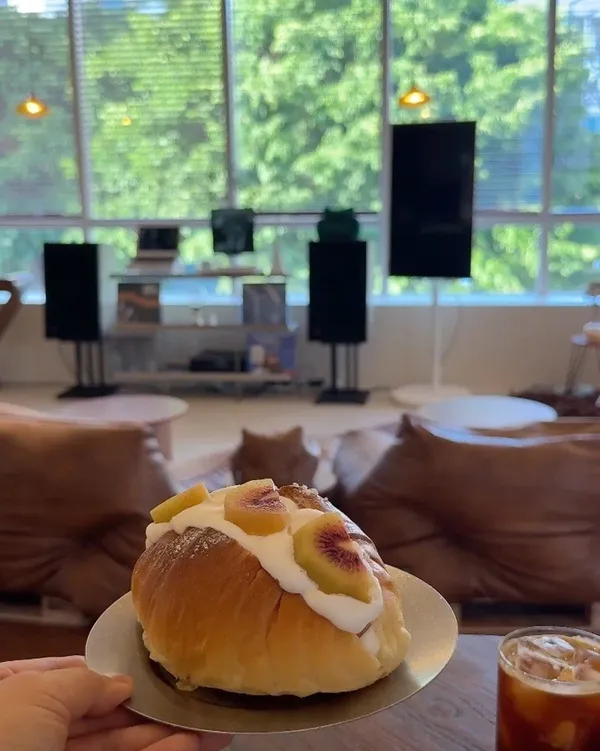 ベーカリーカフェ バイデン