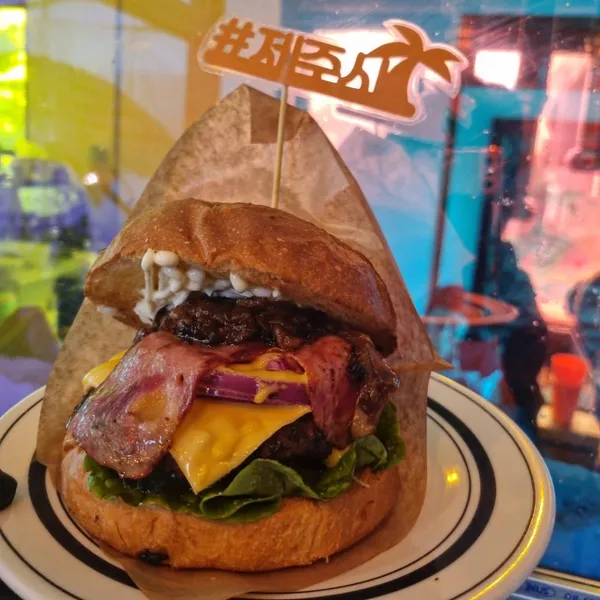 バーガリー 手作りバーガー チェジュ エウォル クァクジ 本店の写真3