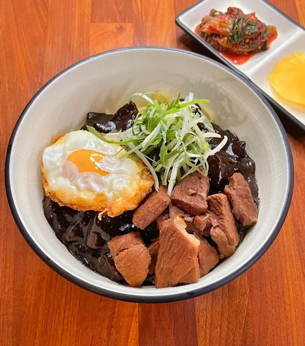 연춘 사진 2