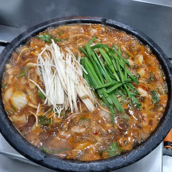 クイル食堂 本店の写真2
