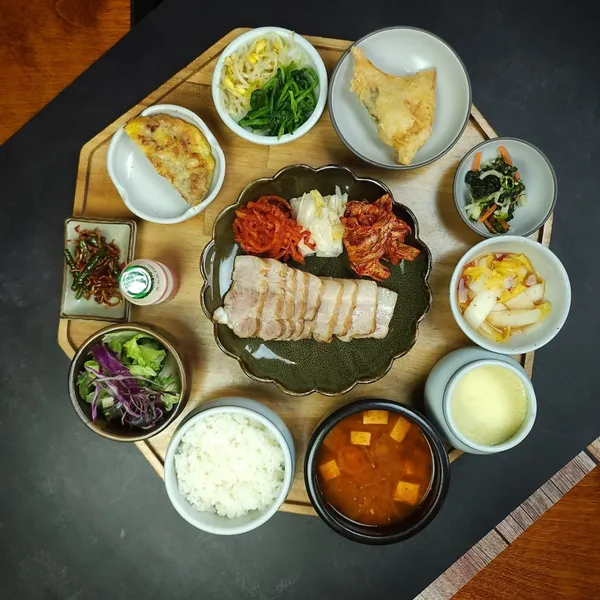 ピョンサンミョノク ソッパッパンサン トゥリュネゴリ店