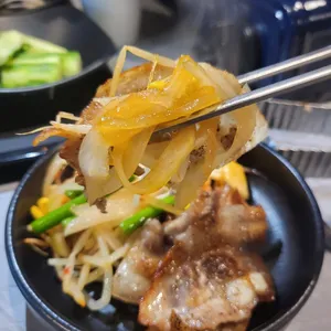 イェンナルサムギョプ