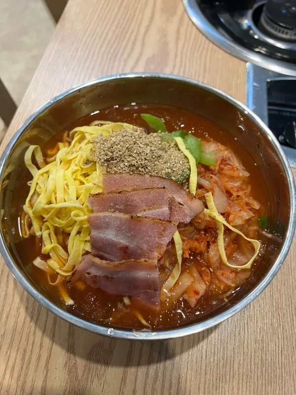 Gimttukkeongbudaejjigae Geomdanara, photo 3