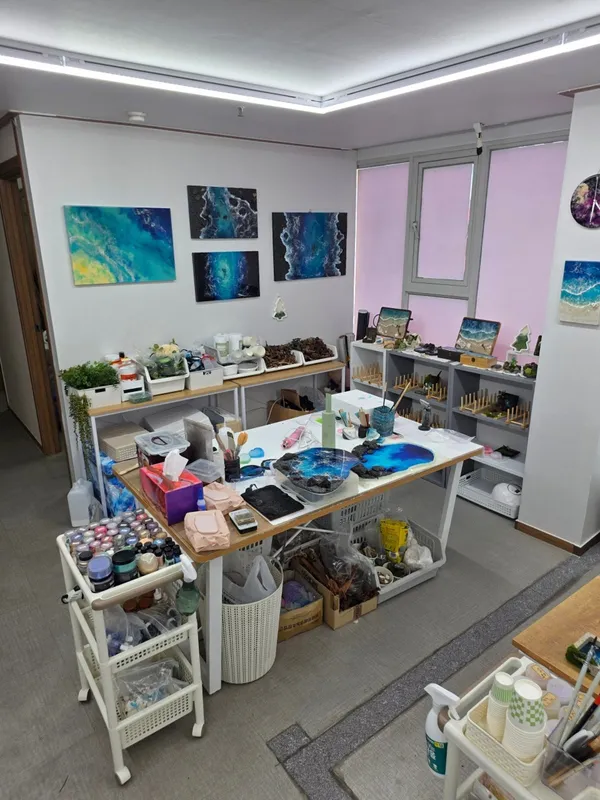 レジンアート バダマンドゥルギ マシアート 工房の写真2