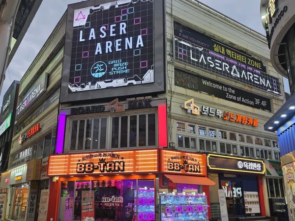 レイザーアリーナ デジョン店