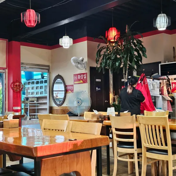 トゥクホソンチャジャンマウル インチョン店の写真3