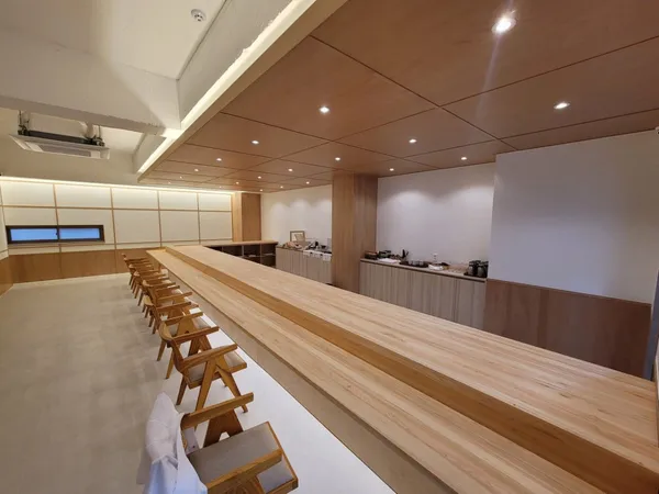 スシタダ