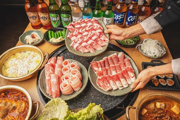 テペマケッ クンゴゲ駅店