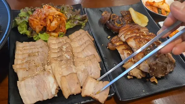 감성족발 경산점 사진 2