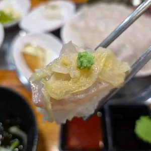 チョムボンチョムボン