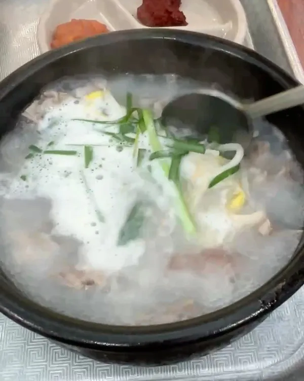 ポンソン食堂の写真4