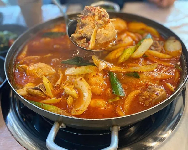 옛날 욕쟁이 장마담집 사진 2
