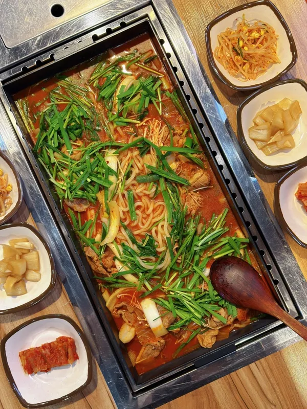 현정이네철판두루치기 본점 사진 2