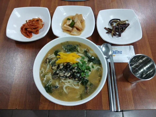 Eom Bawi Sikdang, photo 2