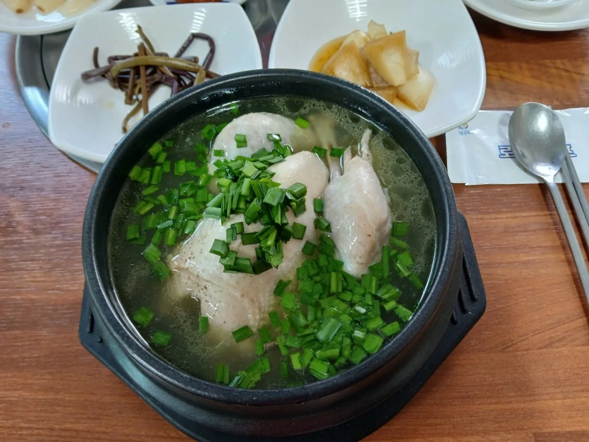 Eom Bawi Sikdang, main photo