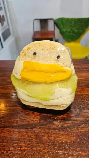 ポムネウム カフェ