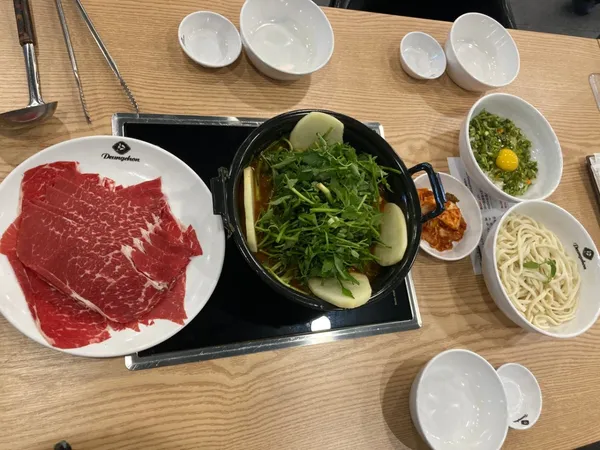 トゥンチョンシャブカルグクス ソグ店の写真2