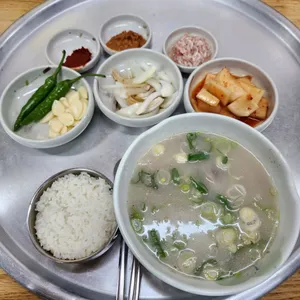 ヒマン食堂