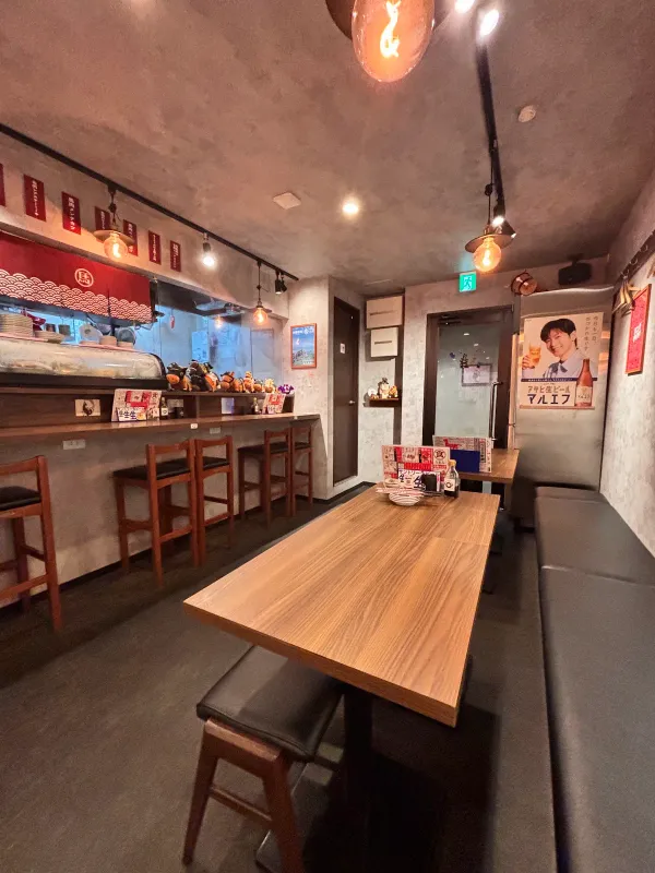 大衆馬肉酒場 うまる 梅田お初天神店の写真2