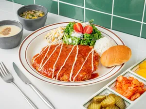 トゥトン トンタンカリムアベニュー店