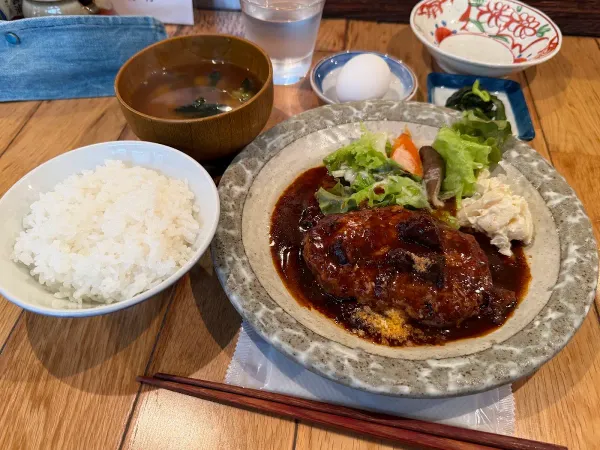 Yamamoto Hamburg Shinbashi Shokudoの写真4