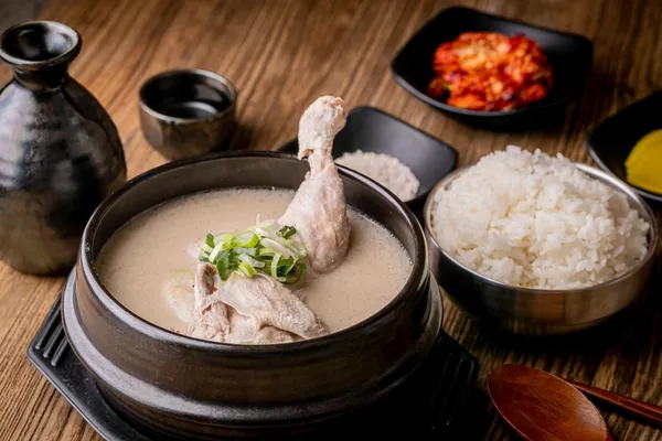 언양닭칼국수 동탄남광장점