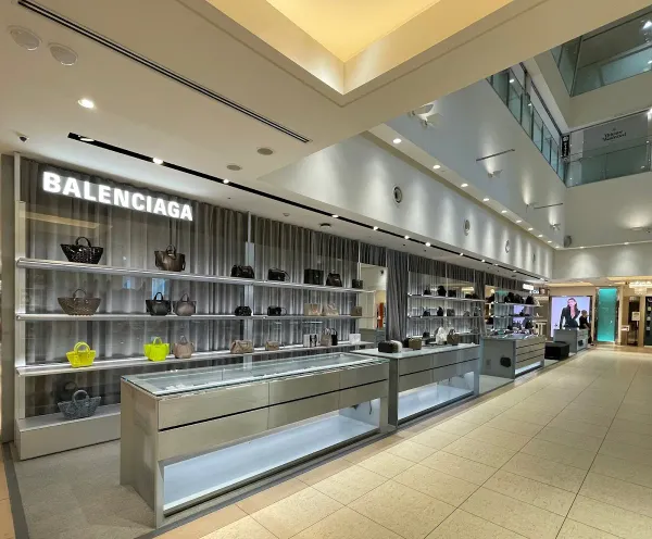 BALENCIAGA