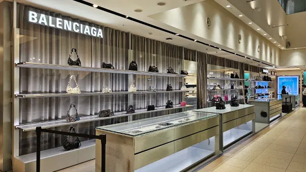 BALENCIAGAの写真2