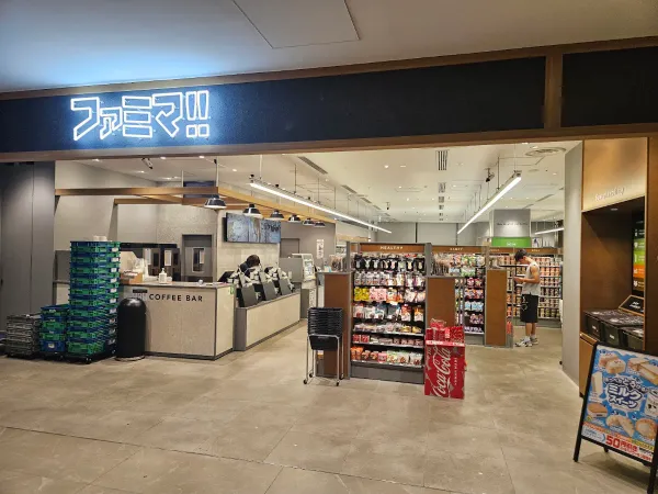 Famima!! Azabudai Hills Storeの写真4