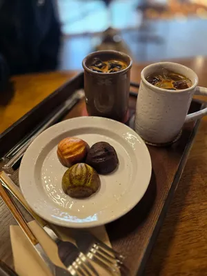 マウムムニ カフェ ウルリダンギル店