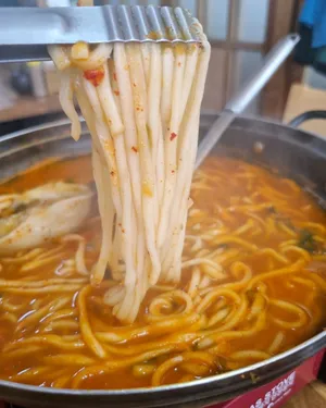 ハニルカルグクスソルロンタン