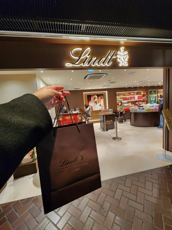 Lindt Chocolate Boutique Tenjin Underground Mallの写真5