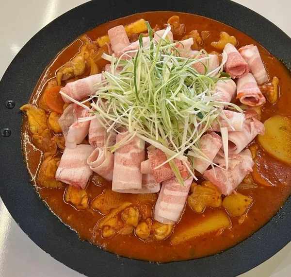 プルタヌンチムダク チンジュヒョクシン本店の写真2