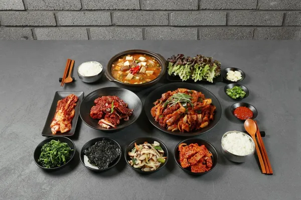 삼거리식당 창원가로수길본점 사진 4