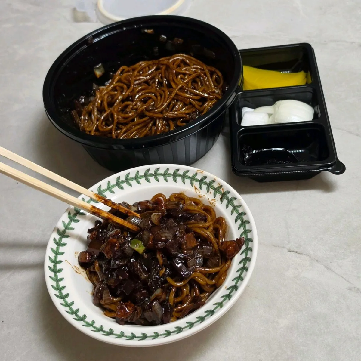 홍운 대표 사진