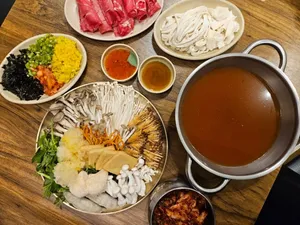 クジャリ オルクニソンカルグクス ハナムカンドン直営店
