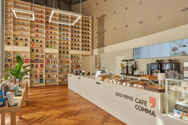 カフェコマ モビリティミュージアム店