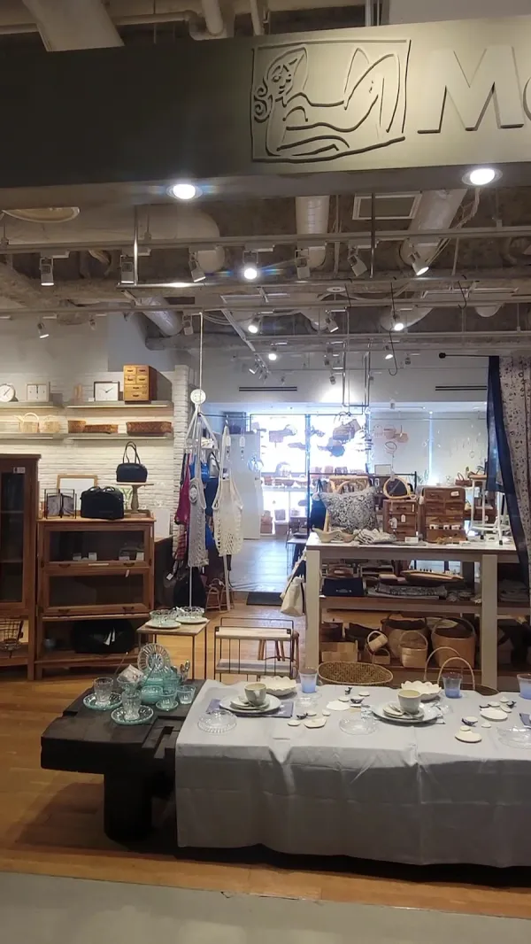 Madu 三宮店 神戸BAL 3Fの写真2