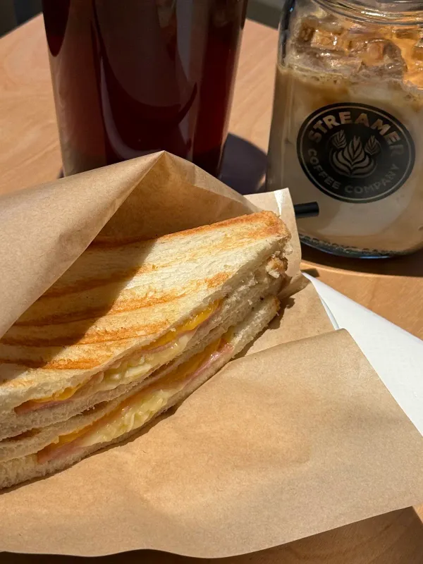 STREAMER COFFEE COMPANY YOYOGI-HACHIMANの写真3