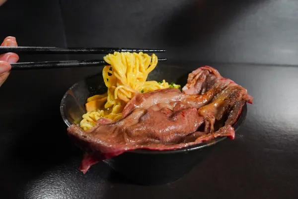 Shinsaibashi Wagyu Halal Ramen Noodle Kobe Beef Osaka Restaurant 心斋桥和牛拉面
