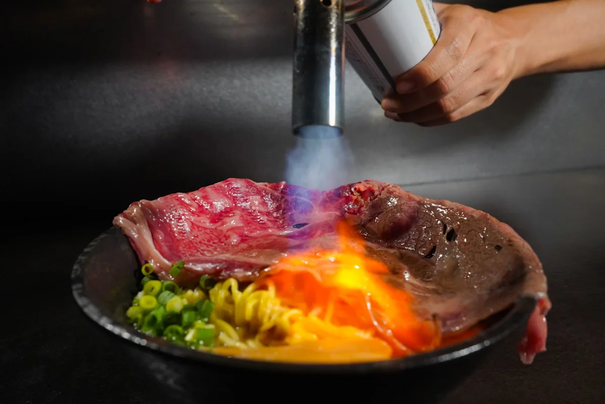 Wagyu (Halal) Ramen Noodle Osaka Staiton Restaurant 和牛 拉面 大阪 餐厅のメイン写真